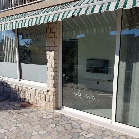 Mali Sjor Apartment Primosten Ngoại thất bức ảnh