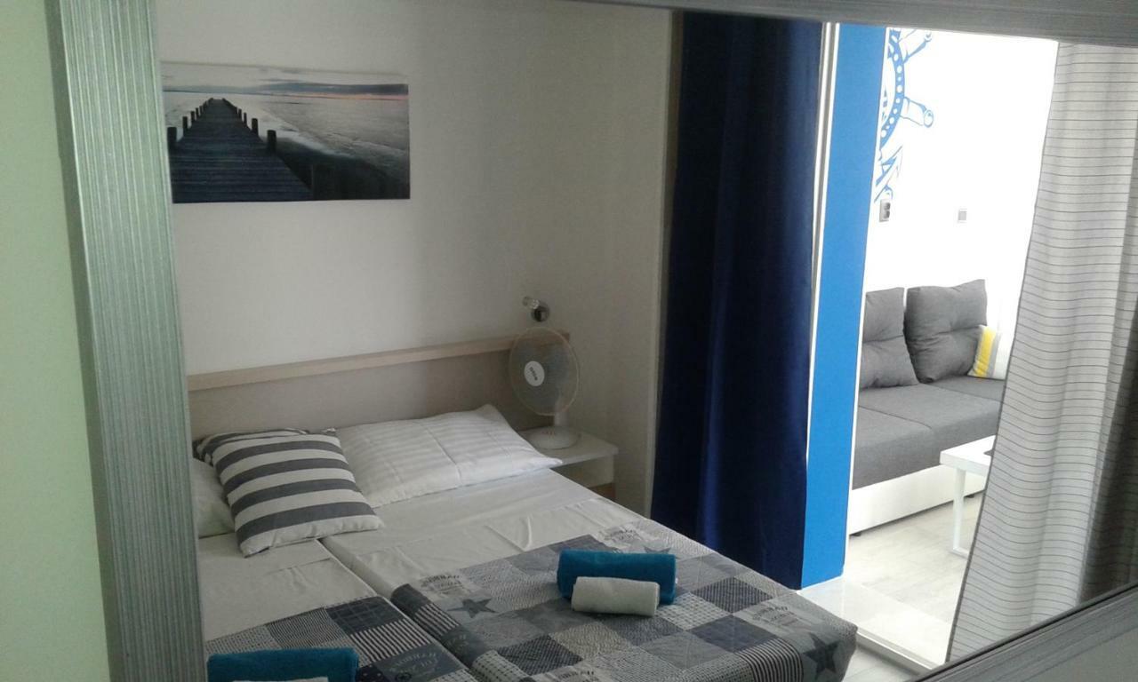 Mali Sjor Apartment Primosten Ngoại thất bức ảnh