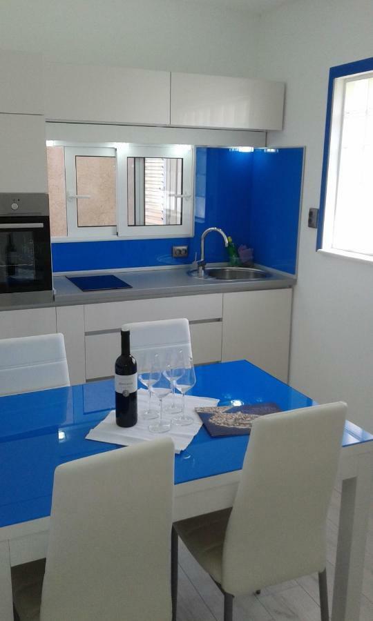 Mali Sjor Apartment Primosten Ngoại thất bức ảnh